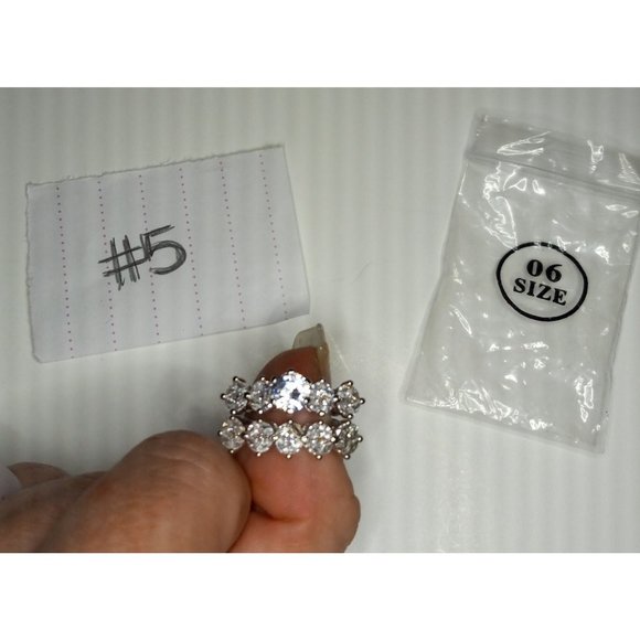 No brand / Not sure Jewelry - BNIB wedding style silver ring set (5)